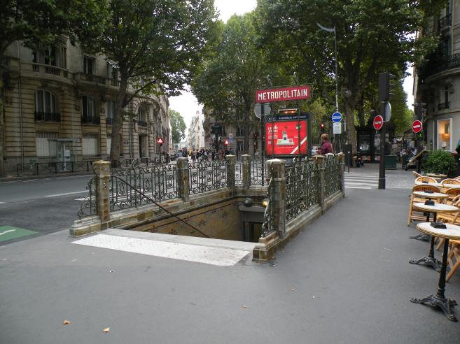  Bouche de métro Assemblée Nationale
